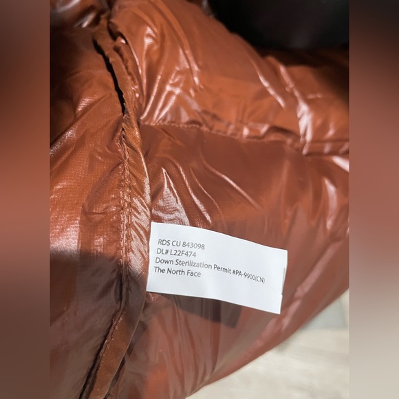 Brand New Women’s The North Face 100%Authentic Puffer Coat. - Picture 7 of 12
